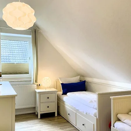 Friesenstern 1, Rebbelstieg