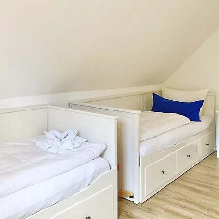 Holiday home Friesenstern 1, Rebbelstieg *