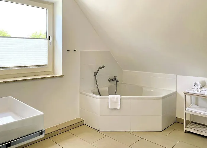 Friesenstern 1, Rebbelstieg *